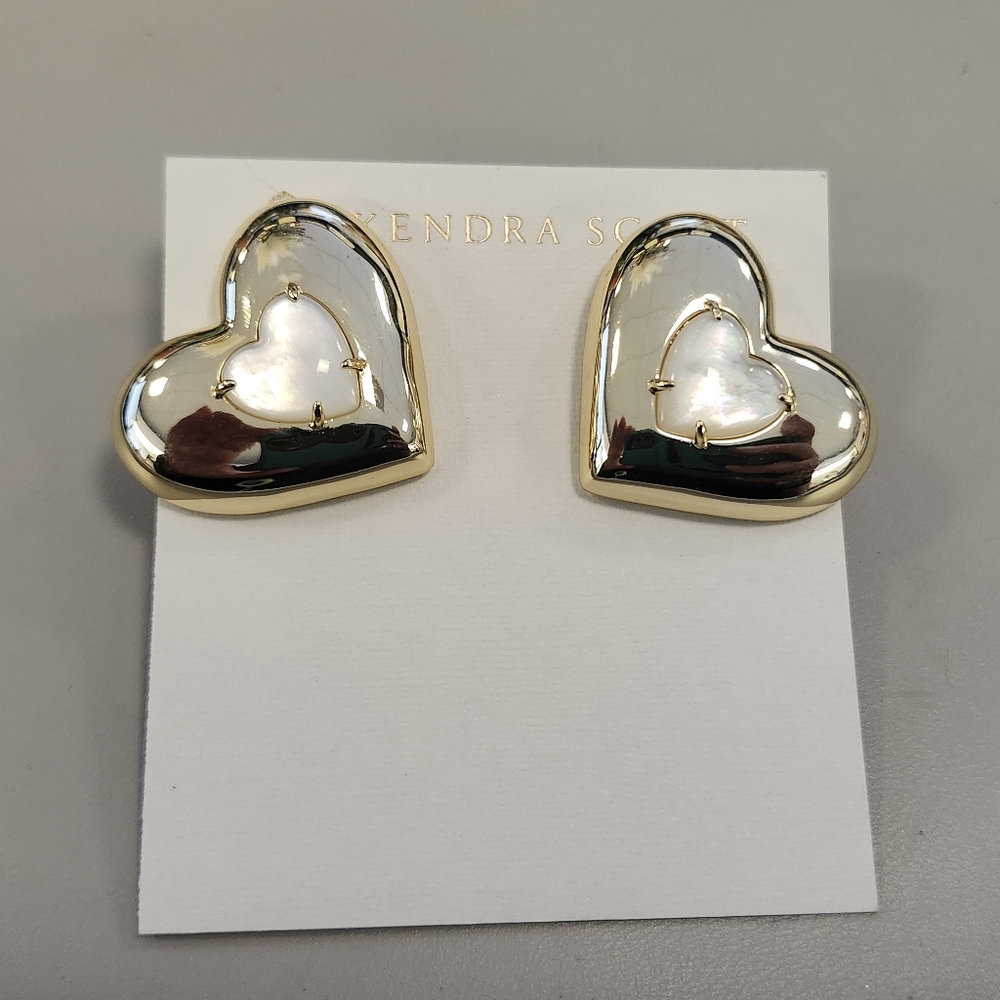 NWT Kendra Scott Gold-Tone Sasha Heart Gold Stud Earrings 